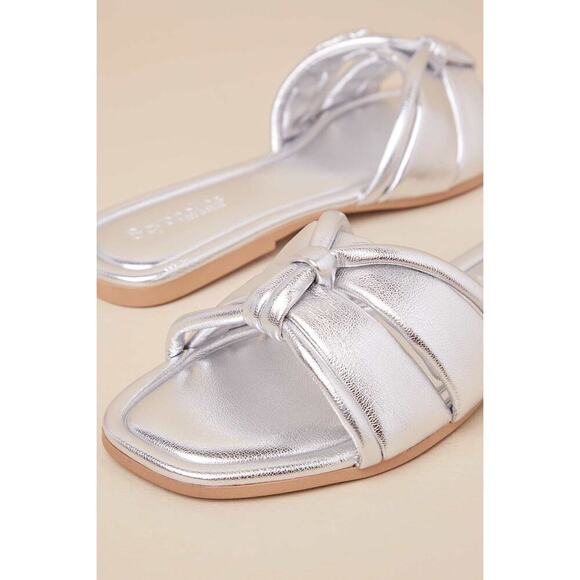 Seychelles Shades of Cool Silver Metallic Knotted Flat Slide Sandals - Picture 4 of 5